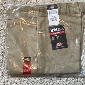 NWT Dickies Original Fit Khaki pants